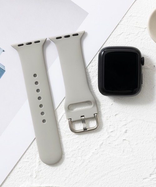emonique(エモニーク)の「シリコン製 Apple Watch バンド スマートウォッチバンド【38/40/41/42/44/45/49mm対応】(デジタル腕時計・メンズ・フューシャピンク/イエロー/ピンク/ネイビー/ブラック/ホワイト/ダークパープル/ライトグレー/ダークグレー/ミント/フレッシュイエロー/レモンイエロー・42/38)」の1枚目の写真