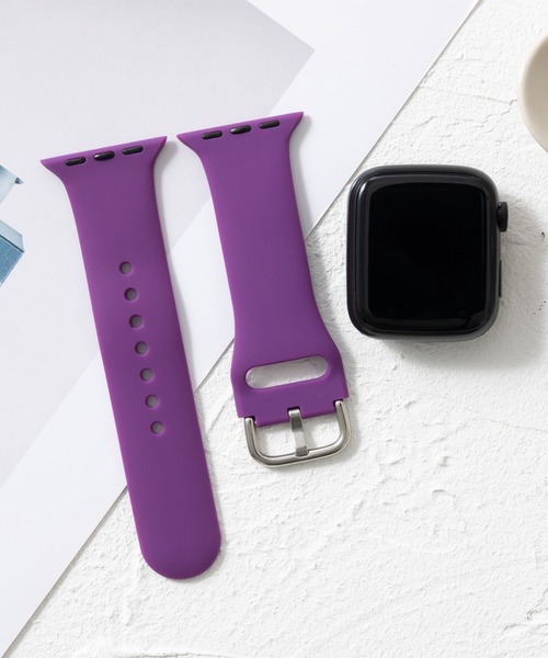 emonique(エモニーク)の「シリコン製 Apple Watch バンド スマートウォッチバンド【38/40/41/42/44/45/49mm対応】(デジタル腕時計・メンズ・フューシャピンク/イエロー/ピンク/ネイビー/ブラック/ホワイト/ダークパープル/ライトグレー/ダークグレー/ミント/フレッシュイエロー/レモンイエロー・42/38)」の7枚目の写真