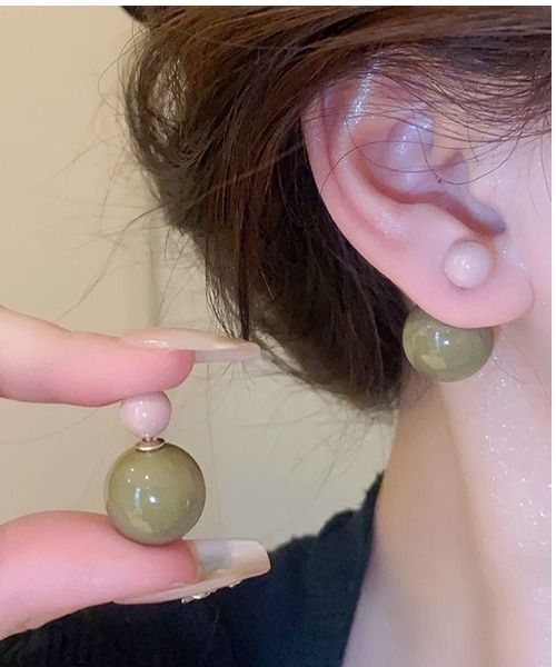 tood.(トード)の「【tood.】お気に入り10,000人突破!キャンディーピアス(ピアス(両耳用)・レディース・パープル/マスタード/ホワイト系/モスグリーン/グレー系/バーガンディー/ホワイト系2/パープル系1/シルバー系/ブラック/ブラック系1/クリアグリーン/サックスブルー系1/レッド系1/ブラウン系1/ワイン系1/ブルー系1/レッド・FREE)」の8枚目の写真
