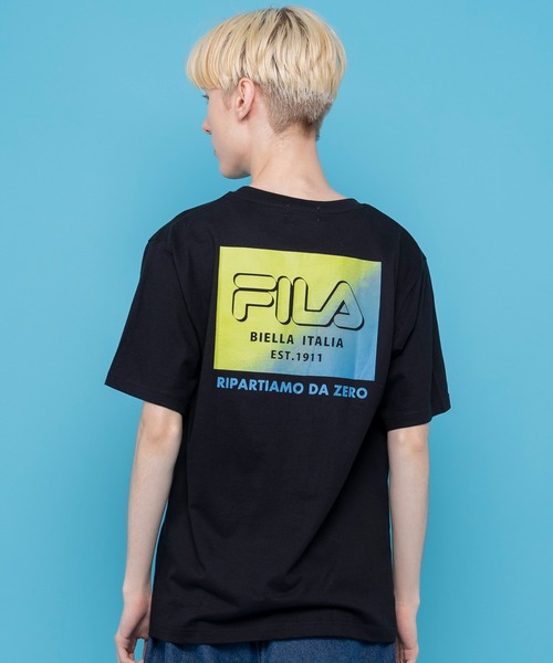 FILA(フィラ)の「FILA フィラ ブランド ロゴ バックプリント 綿 半袖 Tシャツ ティーシャツ(Tシャツ/カットソー・メンズ・ホワイト系2/ホワイト系1/ブラック系1/ブルー系1/ブラック系2/ベージュ系2/ベージュ系1/ネイビー系2/ネイビー系1・L/M/LL)」の4枚目の写真