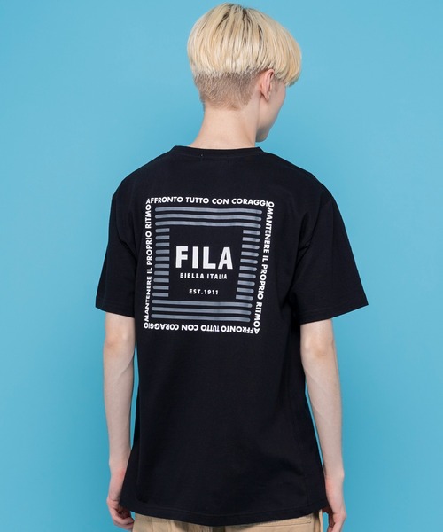 FILA(フィラ)の「FILA フィラ ブランド ロゴ バックプリント 綿 半袖 Tシャツ ティーシャツ(Tシャツ/カットソー・メンズ・ホワイト系2/ホワイト系1/ブラック系1/ブルー系1/ブラック系2/ベージュ系2/ベージュ系1/ネイビー系2/ネイビー系1・L/M/LL)」の5枚目の写真
