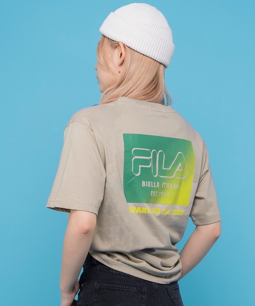 FILA(フィラ)の「FILA フィラ ブランド ロゴ バックプリント 綿 半袖 Tシャツ ティーシャツ(Tシャツ/カットソー・メンズ・ホワイト系2/ホワイト系1/ブラック系1/ブルー系1/ブラック系2/ベージュ系2/ベージュ系1/ネイビー系2/ネイビー系1・L/M/LL)」の1枚目の写真