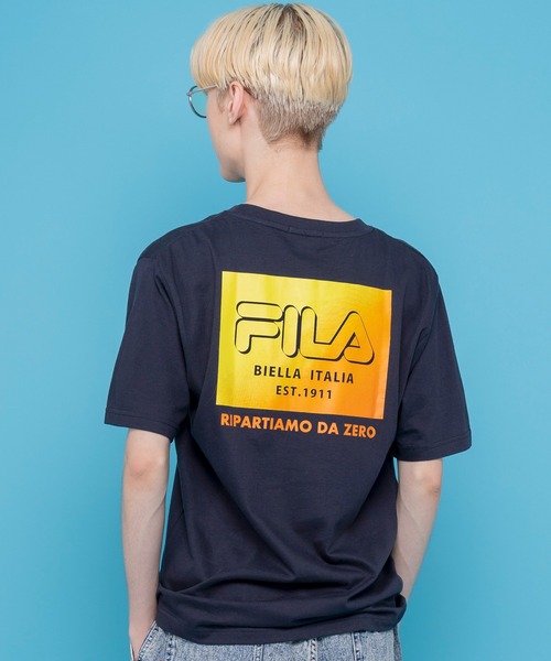 FILA(フィラ)の「FILA フィラ ブランド ロゴ バックプリント 綿 半袖 Tシャツ ティーシャツ(Tシャツ/カットソー・メンズ・ホワイト系2/ホワイト系1/ブラック系1/ブルー系1/ブラック系2/ベージュ系2/ベージュ系1/ネイビー系2/ネイビー系1・L/M/LL)」の7枚目の写真