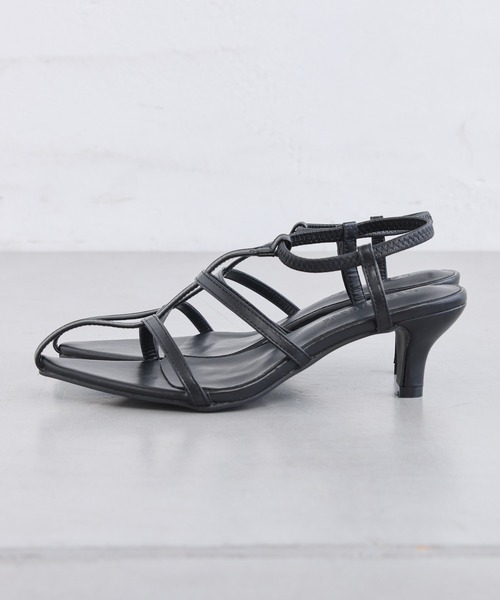 PUAL CE CIN（ピュアルセシン）の「ポインテッドトゥＴストラップピンヒールサンダル（サンダル・レディース・ブラック・MEDIUM/LARGE）」の12枚目の写真