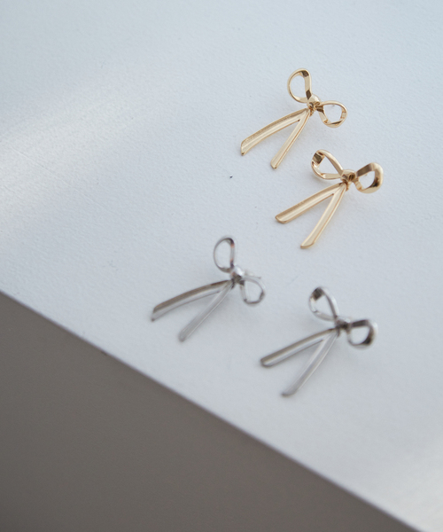 VIS（ビス）の「スウィングリボンピアス（ピアス（両耳用）・レディース・ゴールド/シルバー・FREE）」の3枚目の写真