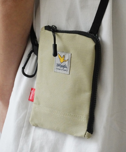 PARKS TOKYO SELECT（パークストウキョウセレクト）の「【（What it isNt) ART BY MARKGONZALES】ミニ ショルダーバッグ / ポーチ / サコッシュ（ショルダーバッグ・メンズ・ブラック/オフホワイト/ブラック×グレー/ベージュ・FREE）」の4枚目の写真