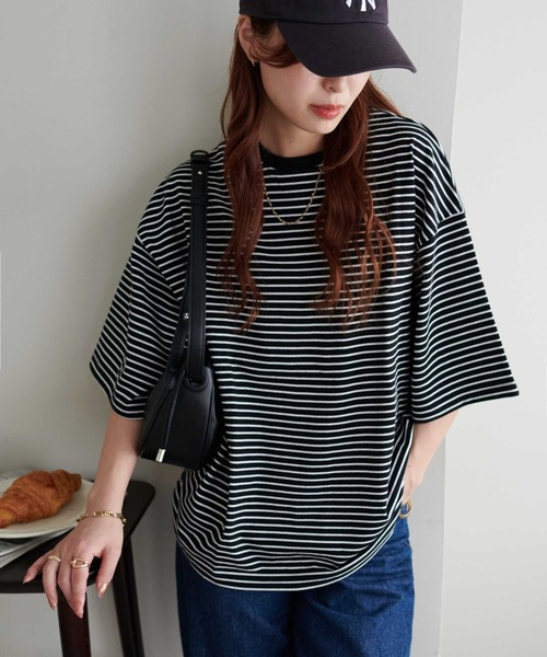 DISCOAT(ディスコート)の「【17色展開】ビック半袖Tシャツ≪WEB限定≫(Tシャツ/カットソー・レディース・ホワイト/チャコールグレー/ライトブルー/ブラック/ホワイト×ブラック/ホワイト×レッド/ベージュ系その他2/ピンク系その他/グレイッシュベージュ/ライトピンク/ホワイト×ネイビー/ブラック×ホワイト/グレー×ホワイト/ベージュ系その他/ダークグレー/ピンク系その他2/サンドベージュ・MEDIUM)」の7枚目の写真