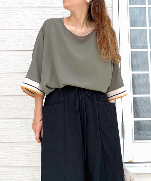 Q(キュー)の「ドルマンリブ5分袖ブラウス(シャツ/ブラウス・レディース・アイボリー/ブラック/ベージュ/カーキ/スモークピンク・MEDIUM)」の4枚目の写真