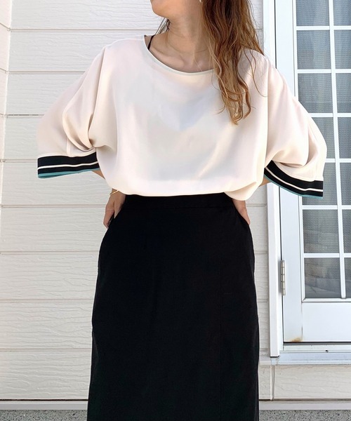 Q(キュー)の「ドルマンリブ5分袖ブラウス(シャツ/ブラウス・レディース・アイボリー/ブラック/ベージュ/カーキ/スモークピンク・MEDIUM)」の14枚目の写真