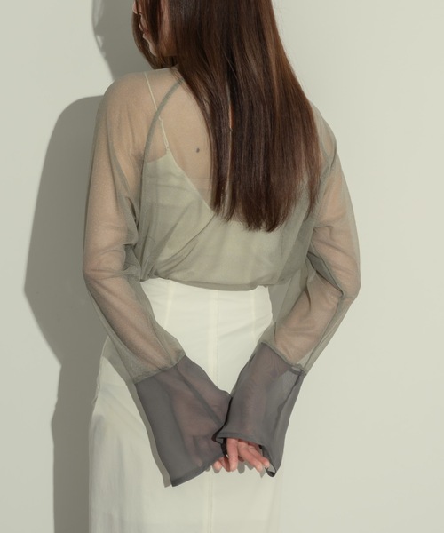 NEUNA（ヌナ）の「フレアスリーヴドッキングルーズトップス（Tシャツ/カットソー・レディース・グレー/アイボリー/ネイビー・FREE）」の11枚目の写真