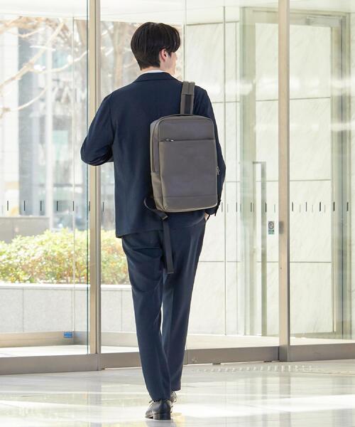 tk.TAKEO KIKUCHI(ティーケータケオキクチ)の「サフィアーノオンバックパック(バックパック/リュック・メンズ・ブルー系その他/ブラック/ベージュ・00)」の15枚目の写真