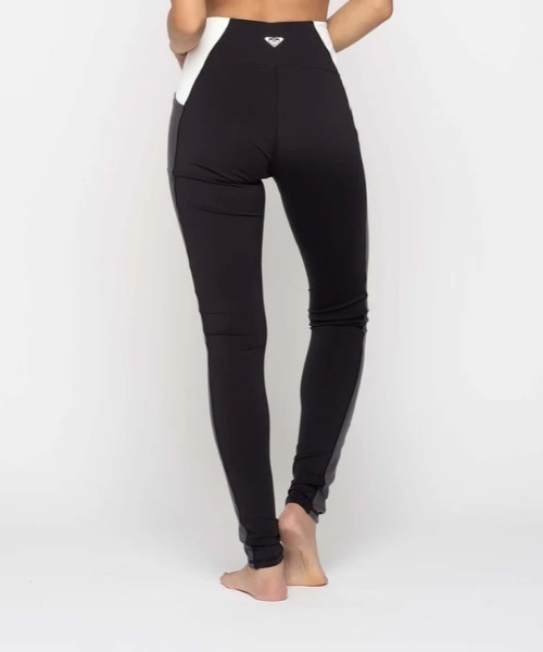 ROXY(ロキシー)の「JUMP HIGH METALLIC L/ロキシー水陸両用速乾UVカットレギンス・スパッツ(レギンス/スパッツ・レディース・ブラウン/ブルー/ブラック・LARGE/MEDIUM/SMALL)」の14枚目の写真