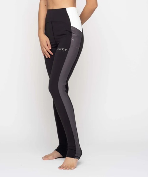 ROXY(ロキシー)の「JUMP HIGH METALLIC L/ロキシー水陸両用速乾UVカットレギンス・スパッツ(レギンス/スパッツ・レディース・ブラウン/ブルー/ブラック・LARGE/MEDIUM/SMALL)」の17枚目の写真