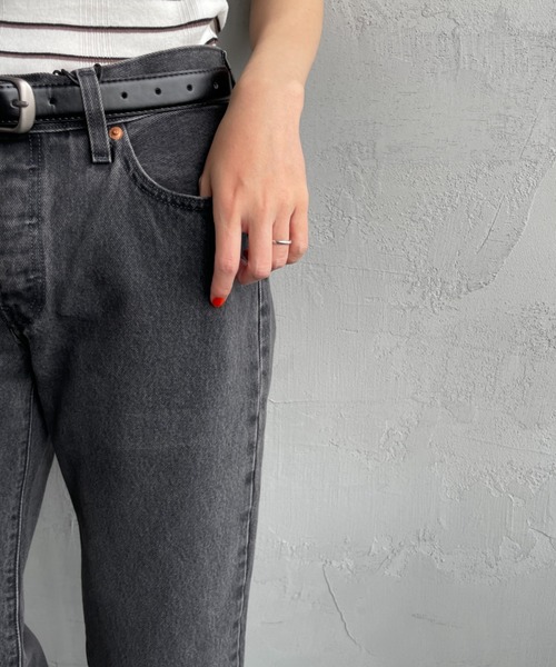 Levi's（リーバイス）の「[LEVI’S/リーバイス] 501 90’S アンクルカットテーパードデニム（デニムパンツ・レディース・ライトインディゴブルー/インディゴブルー/ブラック系・25/26/27/24）」の11枚目の写真