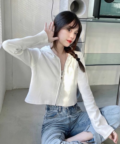 urge:(アージコロン )の「【URGE:】W ジップ クロップド丈 パーカー(パーカー・レディース・ブラック/グレー/ホワイト・MEDIUM/LARGE/X-LARGE)」の1枚目の写真