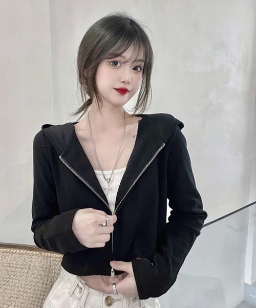 urge:(アージコロン )の「【URGE:】W ジップ クロップド丈 パーカー(パーカー・レディース・ブラック/グレー/ホワイト・MEDIUM/LARGE/X-LARGE)」の2枚目の写真