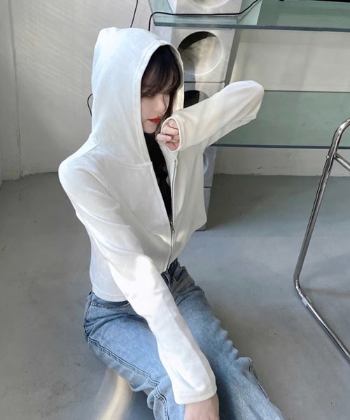urge:(アージコロン )の「【URGE:】W ジップ クロップド丈 パーカー(パーカー・レディース・ブラック/グレー/ホワイト・MEDIUM/LARGE/X-LARGE)」の4枚目の写真