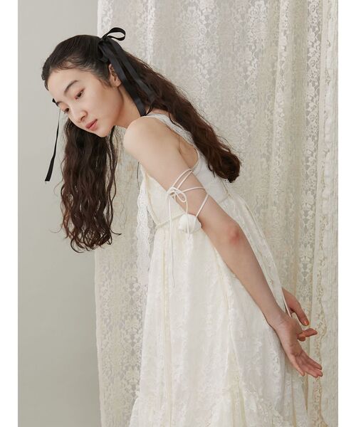 merry jenny（メリージェニー）の「デコラティブレースキャミワンピース（ワンピース・レディース・ブラック/アイボリー・FREE）」の6枚目の写真
