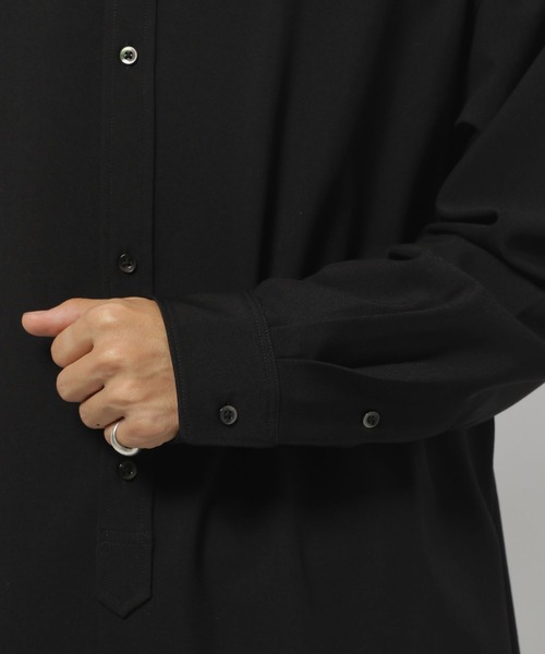 niko and...（ニコアンド）の「TRツイルバンドカラーシャツ（シャツ/ブラウス・メンズ・チャコール/ブラック・LARGE/MEDIUM）」の4枚目の写真