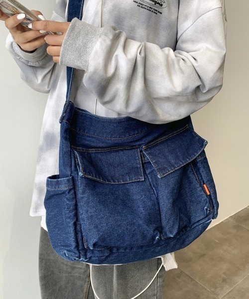 B.R.U（ブル）の「デニムショルダーバッグ（ショルダーバッグ・メンズ・ライトブルー/ブルー・FREE）」の2枚目の写真