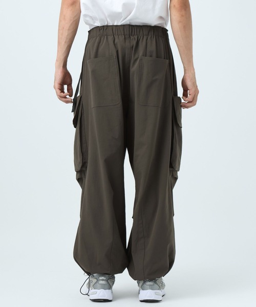 BAYFLOW（ベイフロー）の「【ウルマ×BAYFLOW】バギーフィットテッククライミングカーゴパンツ（カーゴパンツ・メンズ・ブラック/カーキ・MEDIUM/LARGE）」の11枚目の写真