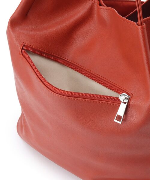 SHOO・LA・RUE（シューラルー）の「◆大人の高見え つまみハンドル ポケットトートバッグ（トートバッグ・レディース・ワインレッド/ベージュ系4/グレー/ブラック・00）」の15枚目の写真