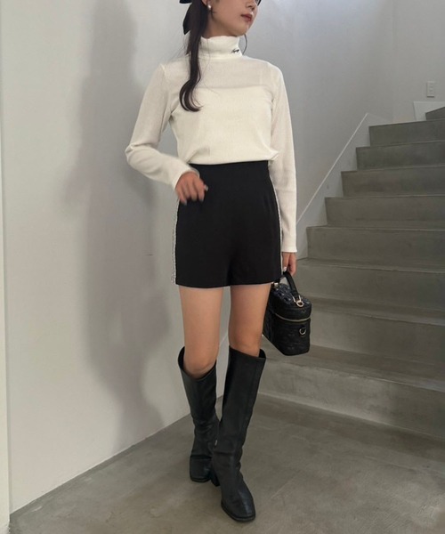 one after another NICE CLAUP（ワンアフターアナザーナイスクラップ）の「ハイネックテレコトップス（Tシャツ/カットソー・レディース・オフホワイト/ブラウン/ブラック/レッド・FREE）」の6枚目の写真