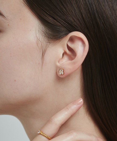 ciite' surgical stainless(シーテサージカルステンレス)の「【 金属アレルギー対応 】 デザインビジューピアス サージカルステンレス (両耳用)(ピアス(両耳用)・レディース・クリア/グリーン/ピンク・FREE)」の6枚目の写真