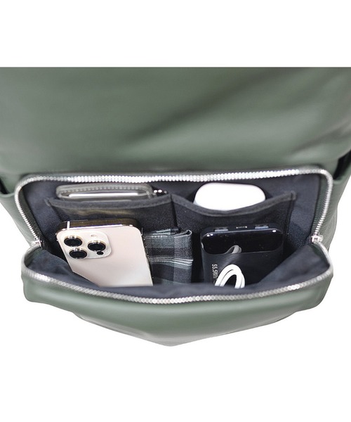 SEEKER（シーカー）の「【MATTE】ソフトレザー ボンディングバックパック SKB-MT17（バックパック/リュック・メンズ・キャメル/グリーン/ライム/ネイビー/ブラック/グレイッシュベージュ・FREE）」の16枚目の写真