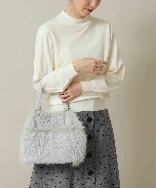 ITS'DEMO（イッツデモ）の「◆【2WAY】両あおりフェイクファートート（トートバッグ・レディース・ベージュ/ライトグレー系3/アイボリー・00）」の7枚目の写真