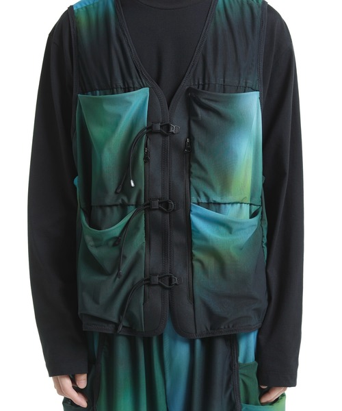 Y-3（ワイスリー）の「M AOP MESH VEST（その他アウター・メンズ・マルチ・MEDIUM/X-SMALL/SMALL/LARGE/X-LARGE）」の4枚目の写真