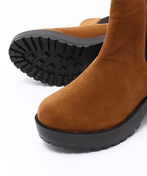 one after another NICE CLAUP（ワンアフターアナザーナイスクラップ）の「★【SEDA12月号掲載 ナイスクラップ】スエードサイドゴアショートブーツ（ブーツ・レディース・ブラック/キャメル・SMALL/LARGE/MEDIUM）」の9枚目の写真