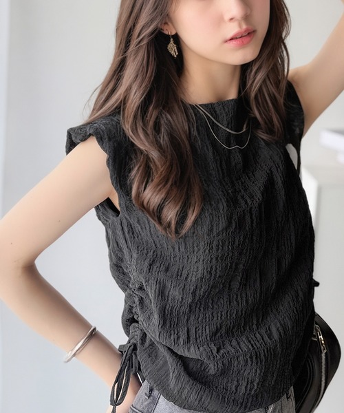 セール】ポコポコ質感が涼しげ、夏の相棒トップス。ボートネック