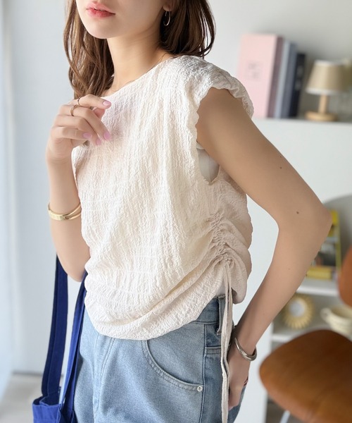 classicalelf(クラシカルエルフ)の「ポコポコ質感が涼しげ、夏の相棒トップス。ボートネックノースリーブサイドドロストリボンポコポコトップス(Tシャツ/カットソー・レディース・ブルー/アイボリー/ブラック/チャコール・X-LARGE/SMALL/MEDIUM/LARGE)」の17枚目の写真
