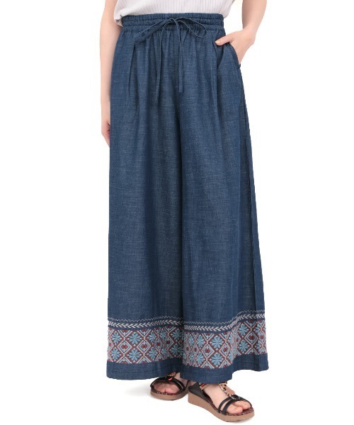 チチカカ(チチカカ)の「エンブロイダリーデニムパンツ【大きいサイズ】(デニムパンツ・レディース・その他2/その他1・3L)」の5枚目の写真