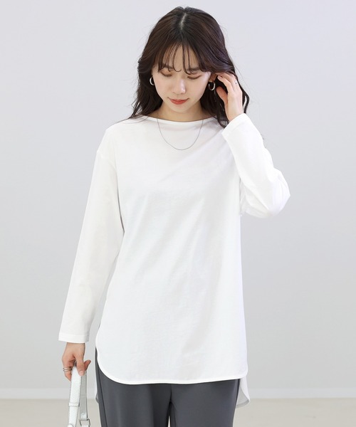 Aletta vita（アレッタビータ）の「選べる袖丈　ボートネック綿裾スリットチュニックカットソー（Tシャツ/カットソー・レディース・オフホワイト/ブラック系その他/ブラック/グレー系その他/ホワイト系その他/グレー系その他2・FREE）」の2枚目の写真