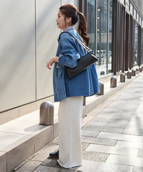 AULENTTI（オウレンティ）の「【AULENTTI/オウレンティ】ツツガタBAG ST-SS23-Y02MOD-DO（ショルダーバッグ・レディース・ブラック/ブラウン・FREE）」の5枚目の写真