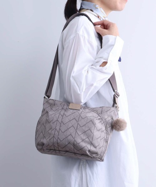 Kanana project(カナナプロジェクト)の「カナナ プロジェクト ショルダーバッグ KM-2 5L 260g No.68711(ショルダーバッグ・レディース・ブラック/グレー系その他/イエロー系/アクア・FREE)」の12枚目の写真