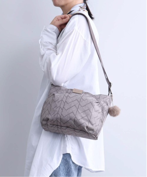Kanana project(カナナプロジェクト)の「カナナ プロジェクト ショルダーバッグ KM-2 5L 260g No.68711(ショルダーバッグ・レディース・ブラック/グレー系その他/イエロー系/アクア・FREE)」の13枚目の写真