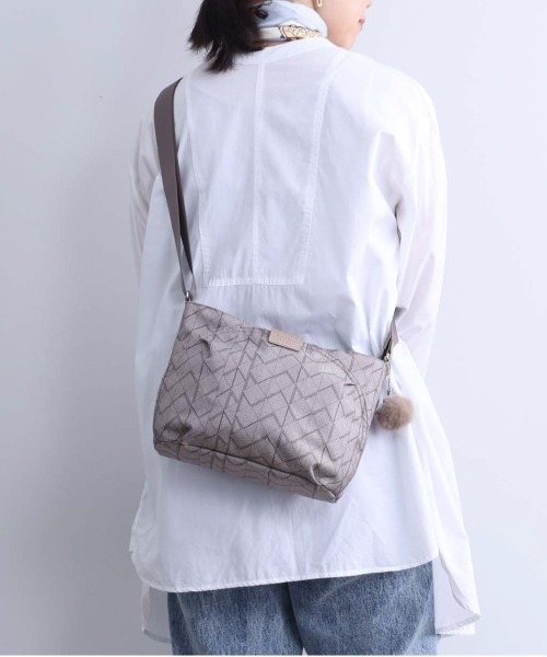 Kanana project(カナナプロジェクト)の「カナナ プロジェクト ショルダーバッグ KM-2 5L 260g No.68711(ショルダーバッグ・レディース・ブラック/グレー系その他/イエロー系/アクア・FREE)」の15枚目の写真