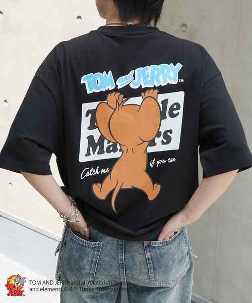 ILL'S（イルズ）の「25SS【TOM&JERRY / トムとジェリー】ビッグシルエットバックプリントTシャツ ユニセックス（Tシャツ/カットソー・メンズ・ブルー系その他/ホワイト系その他/ホワイト/ブラック/レッド系その他2/ホワイト系その他2/ブラック系その他/ブラック系その他2/イエロー/ホワイト系その他3/ブラック系その他5/ブラック系その他4/ブラック系その他3/ホワイト系その他5/ホワイト系その他4・L/M）」の10枚目の写真