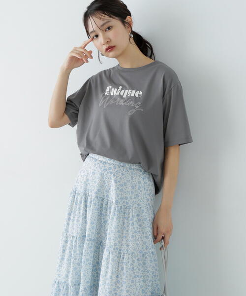 N.（N. Natural Beauty Basic）（エヌエヌナチュラルビューティーベーシック）の「ミックスフォントボクシーロゴT（Tシャツ/カットソー・レディース・グレー/ホワイト系その他・MEDIUM）」の4枚目の写真