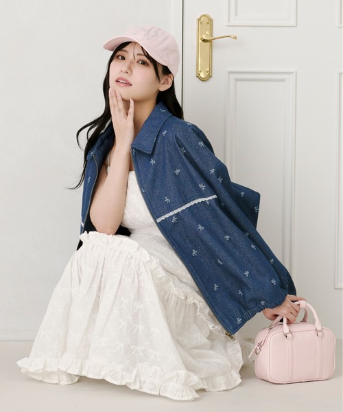 apres jour(アプレジュール)の「リボン刺繍キャミワンピース(ワンピース・レディース・ブラック/ホワイト・フリー/X-LARGE)」の11枚目の写真