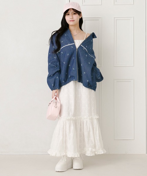 apres jour(アプレジュール)の「リボン刺繍キャミワンピース(ワンピース・レディース・ブラック/ホワイト・フリー/X-LARGE)」の13枚目の写真