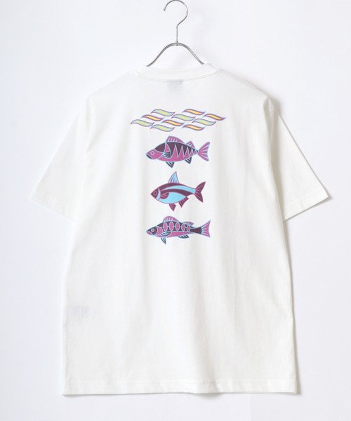 LOGOS（ロゴス）の「LOGOS/ロゴス 吸汗速乾 QUICK DRY カラフルフィッシュ アニマル イラストプリント 半袖Tシャツ レディース メンズ（Tシャツ/カットソー・メンズ・スミクロ/ネイビー/ホワイト/ホワイト系その他/キャメル・M/L/LL）」の13枚目の写真