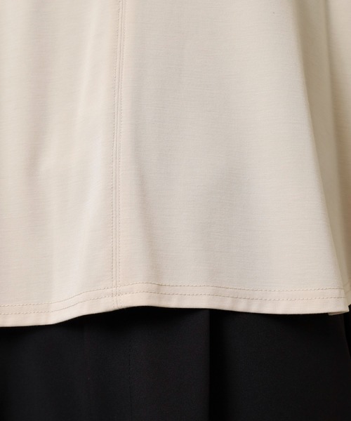 EGLANTINE(エグランティーヌ)の「EGLANTINE 袖レース 素材切り替え 長袖カットソー(Tシャツ/カットソー・レディース・ネイビー/ベージュ/オフホワイト・40)」の20枚目の写真