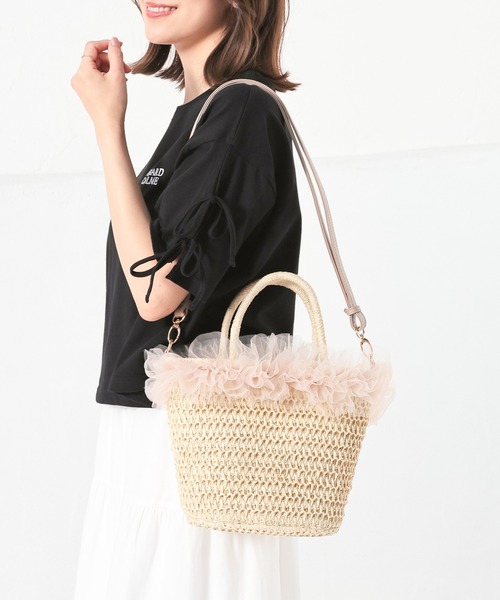 Honeys(ハニーズ)の「チュールフリルカゴバッグ(かごバッグ・レディース・チャコール/アイボリー/ピンクベージュ・FREE)」の17枚目の写真
