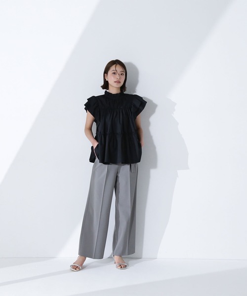NATURAL BEAUTY BASIC（ナチュラルビューティーベーシック）の「◇フリルティアードブラウス（シャツ/ブラウス・レディース・ブラック/オフホワイト/ブルー・SMALL/MEDIUM）」の13枚目の写真