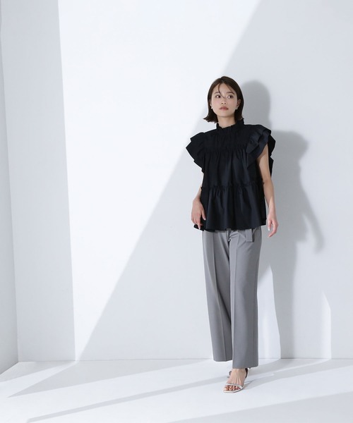 NATURAL BEAUTY BASIC（ナチュラルビューティーベーシック）の「◇フリルティアードブラウス（シャツ/ブラウス・レディース・ブラック/オフホワイト/ブルー・SMALL/MEDIUM）」の15枚目の写真