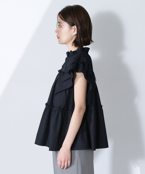 NATURAL BEAUTY BASIC（ナチュラルビューティーベーシック）の「◇フリルティアードブラウス（シャツ/ブラウス・レディース・ブラック/オフホワイト/ブルー・SMALL/MEDIUM）」の20枚目の写真